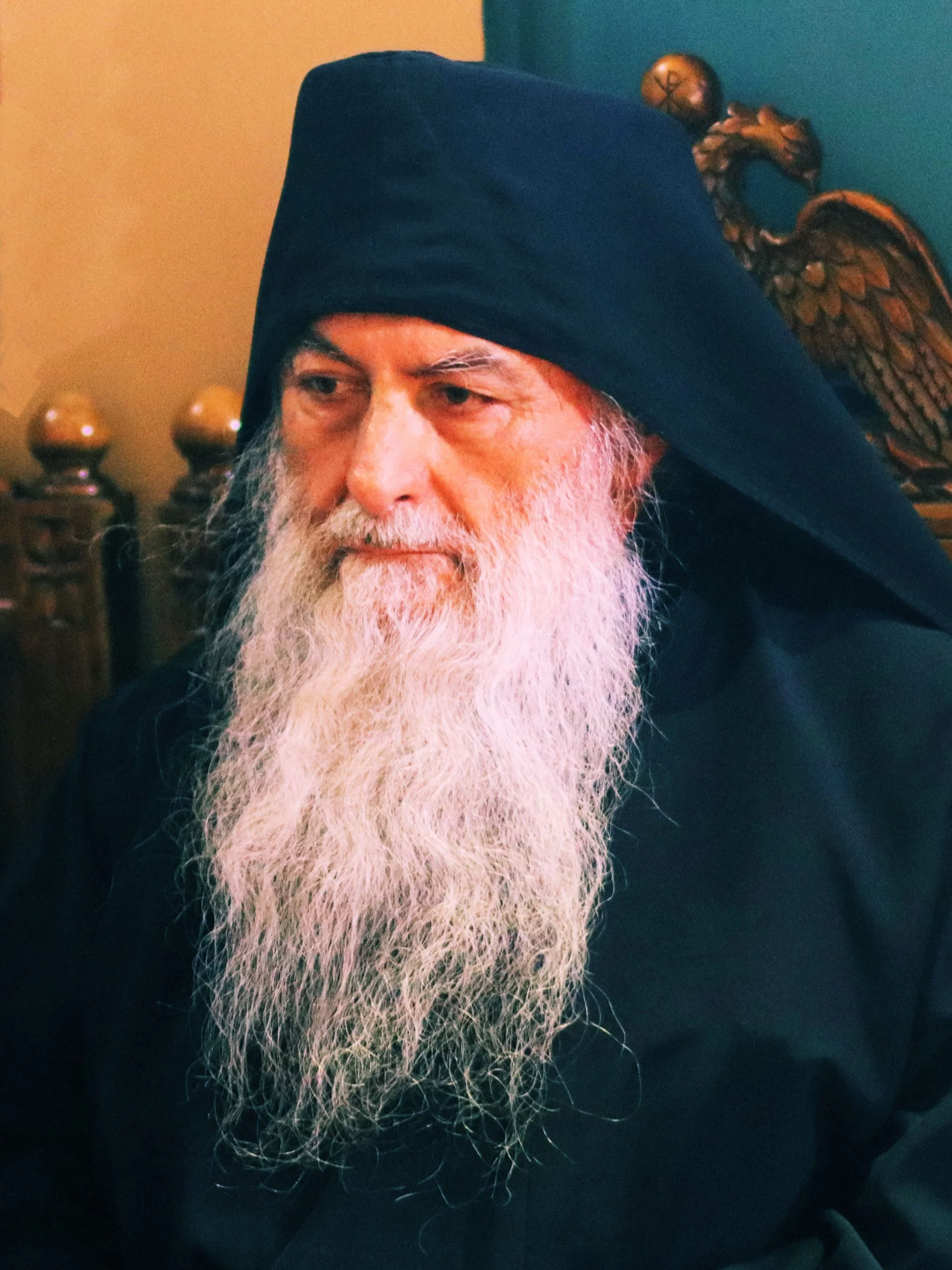 Mai puternici decât toate patimile