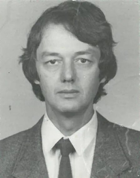 Cine sunt eu... (II)