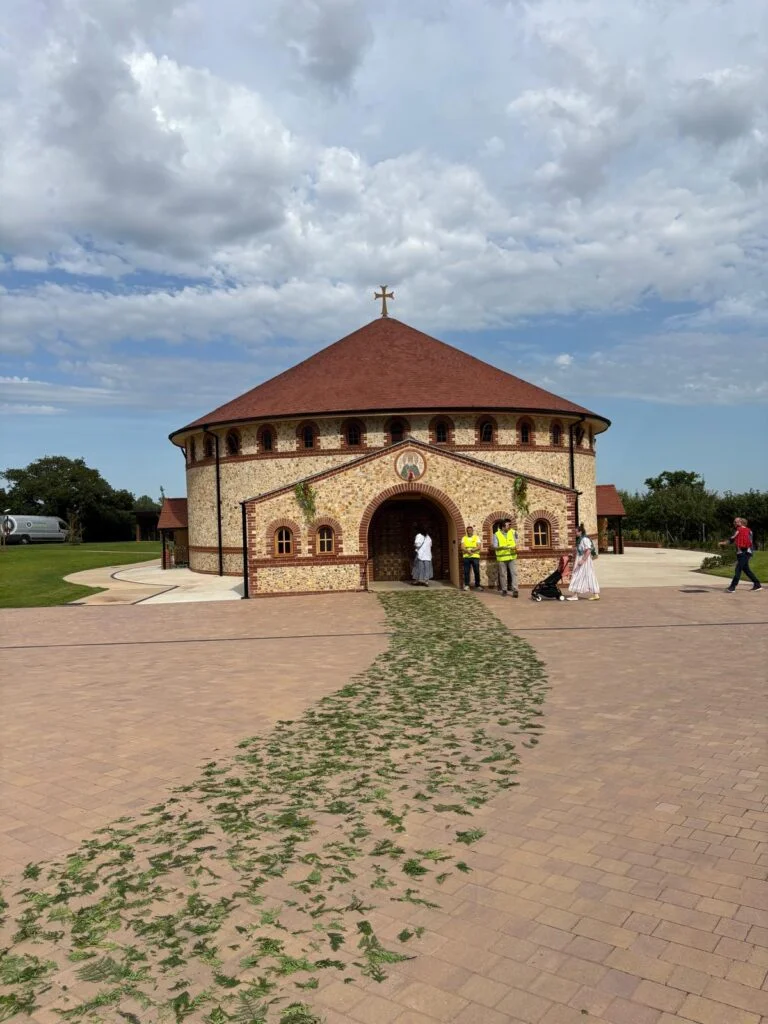 Jurnalul târnosirii – Essex 2025 (II)