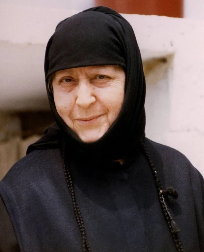 Să ne silim să avem continuu Harul în inimă!