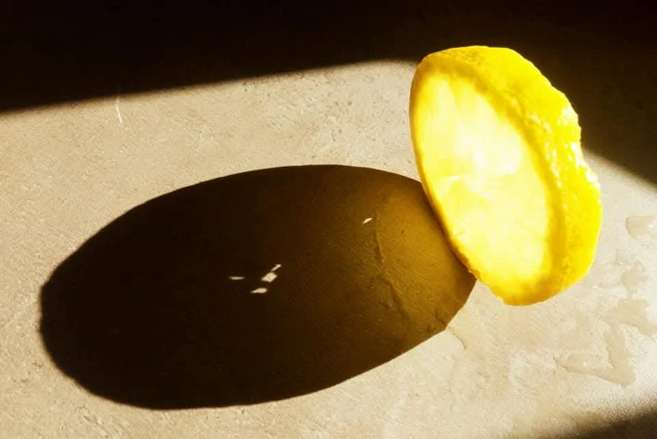 Fascinația umbrelor